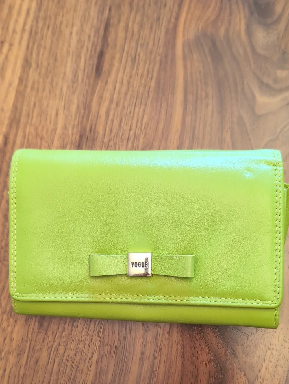 Vogue Bright Green Leather Wallet with Bow Detail